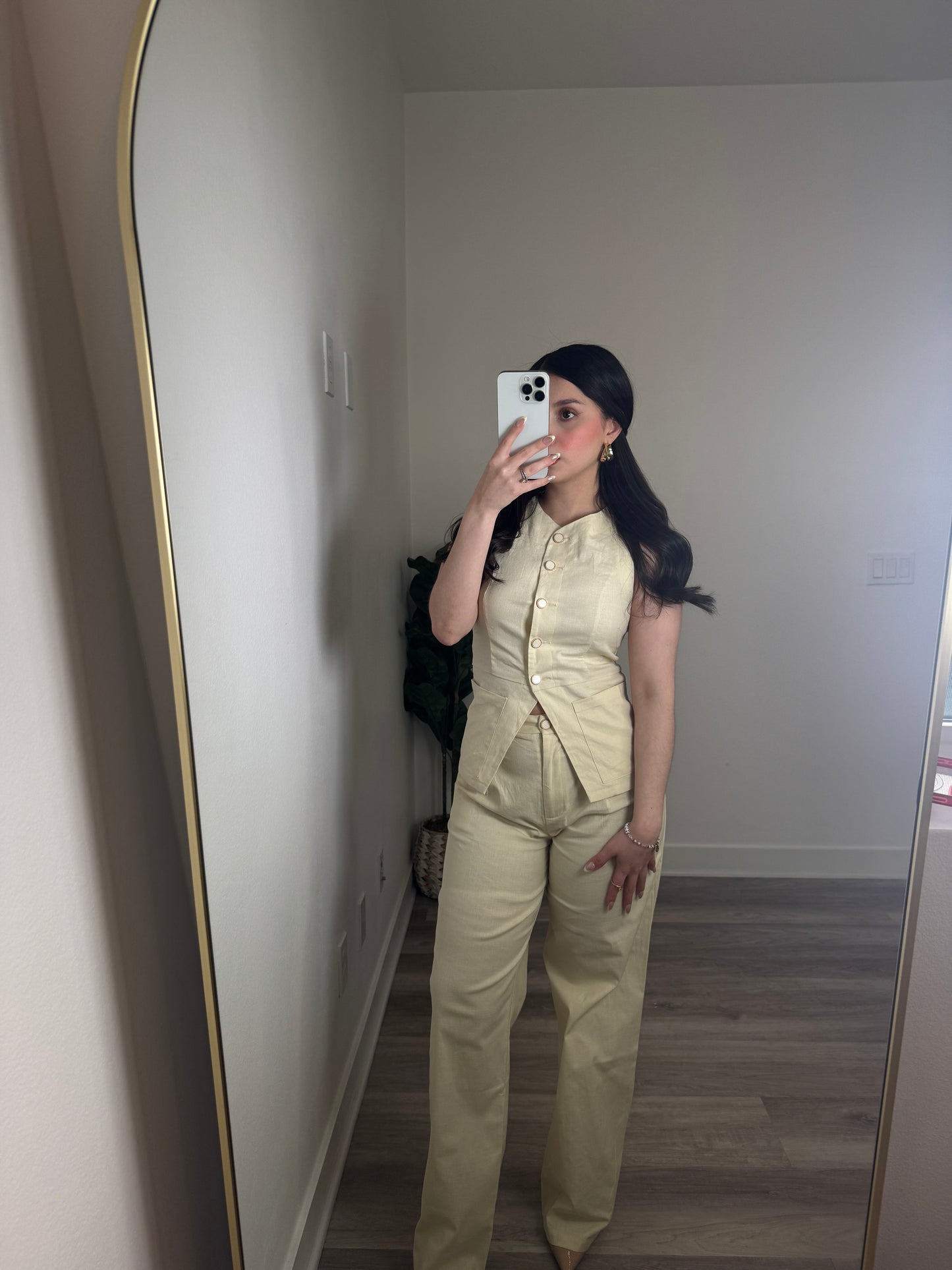 Melanie set